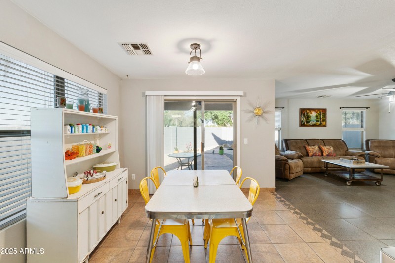 2258 E-011-038-dlb-MLS_Size