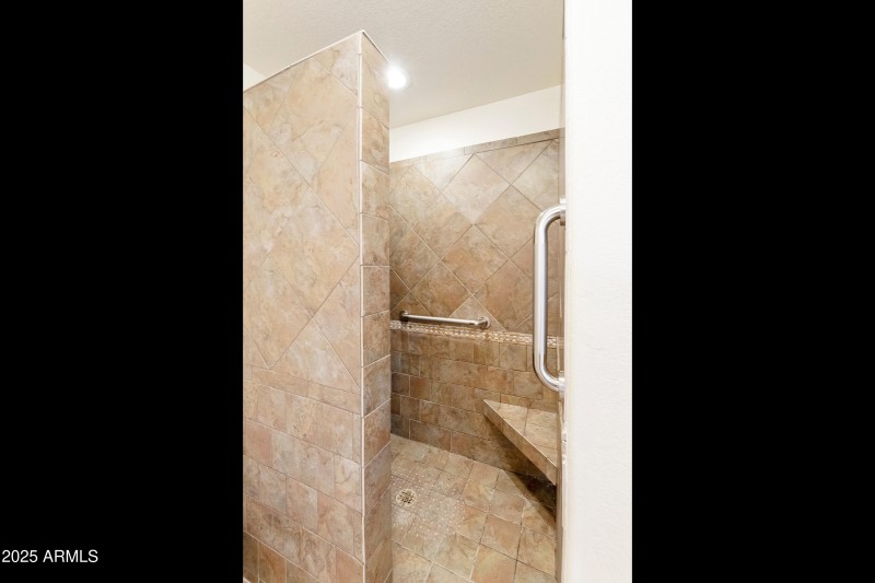 2258 E-018-012-DLB 6312-MLS_Size