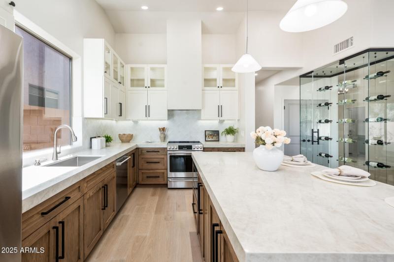 5106 E Wallace Ave - MLS-22