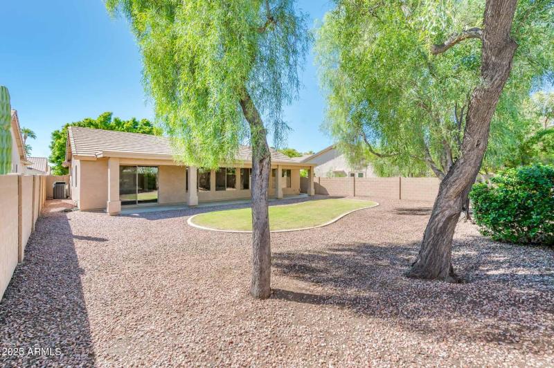 5106 E Wallace Ave - MLS-39