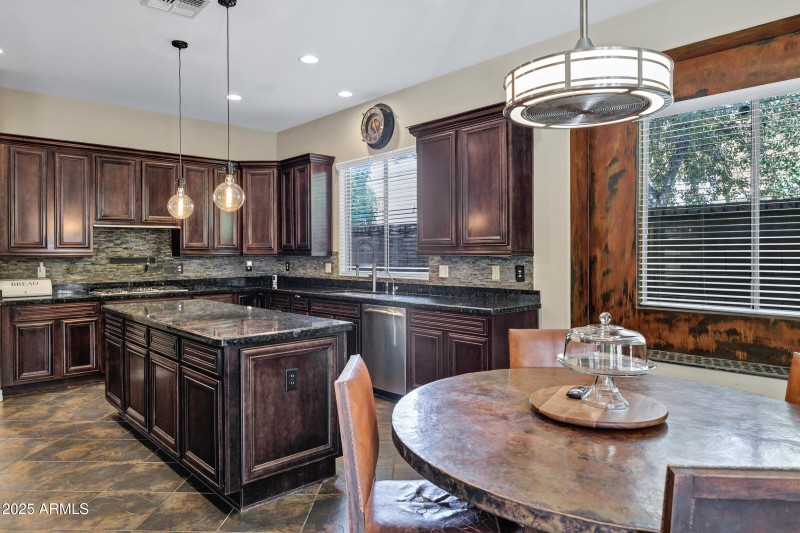 4303 S Oregon Ct-16