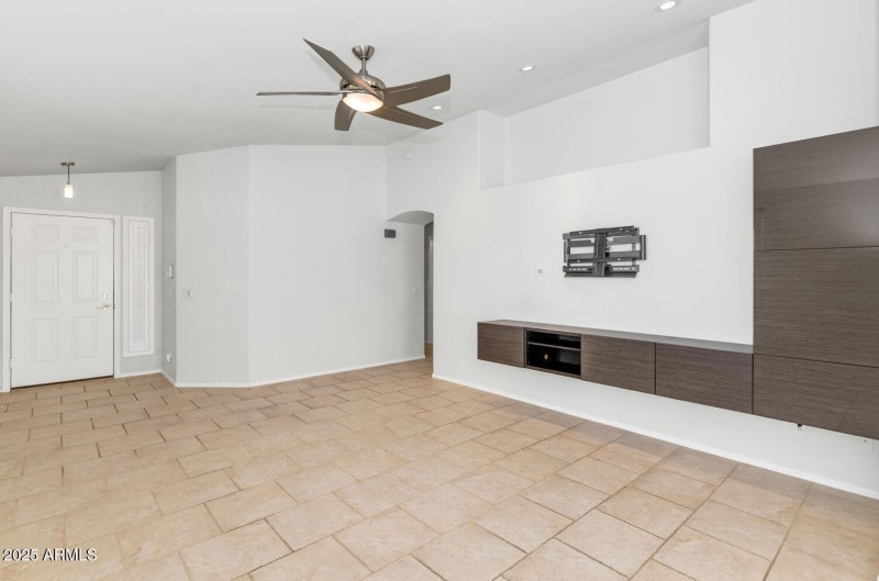 18624 N 39th St-large-005-004-TOD8830-15