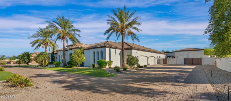 6-web-or-mls-Driveway1