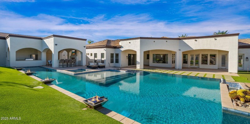 83-web-or-mls-Backyard5