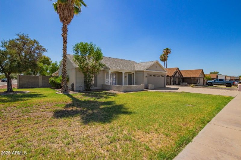 8503 W BLOOMFIELD RD