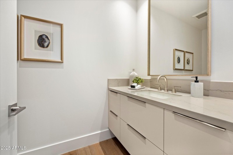powder room