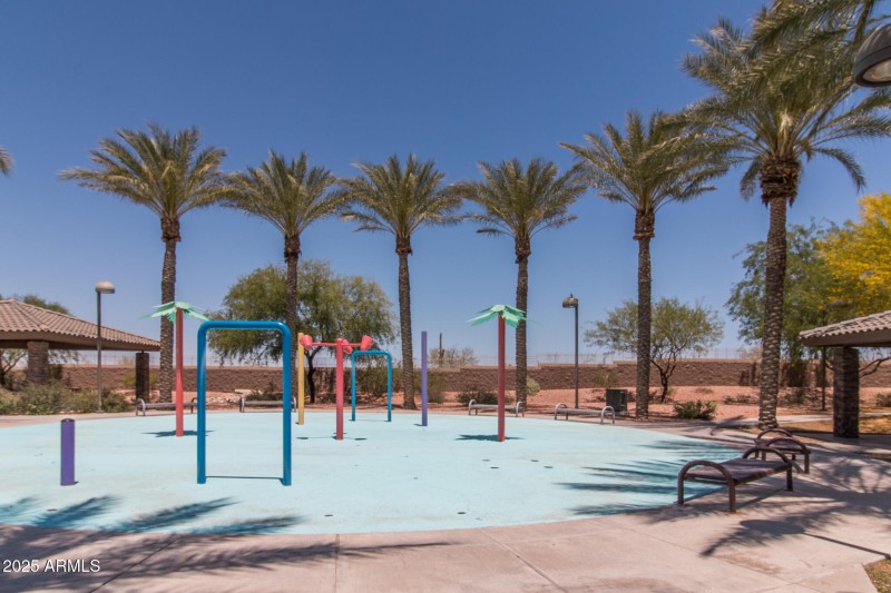F) COMMUNITY SPLASH PAD