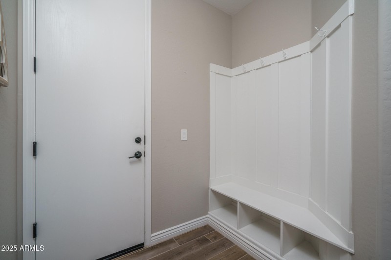 11) MUD ROOM