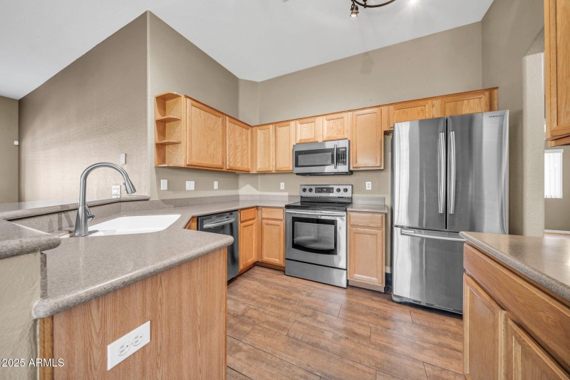 2138 W Carol Ann Way-12