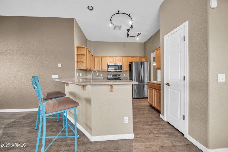 2138 W Carol Ann Way-14