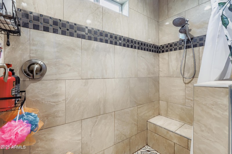 22 Primary Bathroom (1)