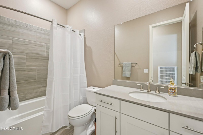 22-web-or-mls-N 205th Gln-S0110-022