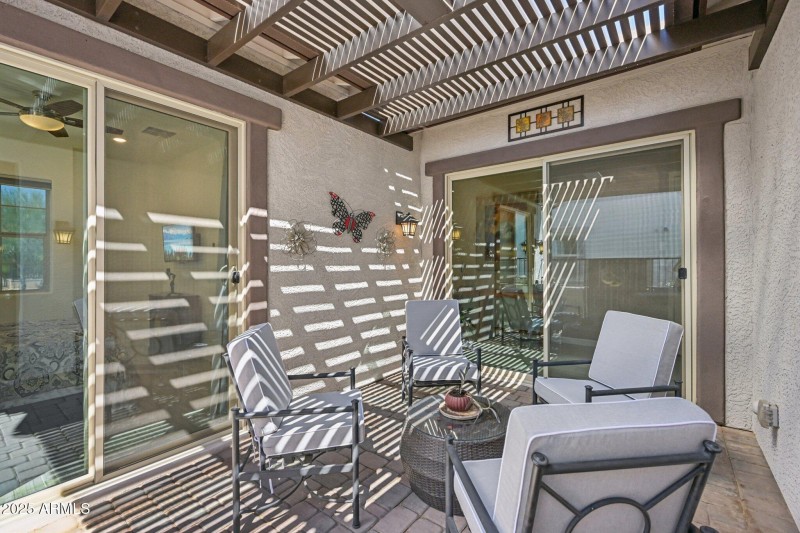 38-web-or-mls-N 205th Gln-S0110-038