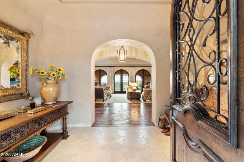 026-Foyer