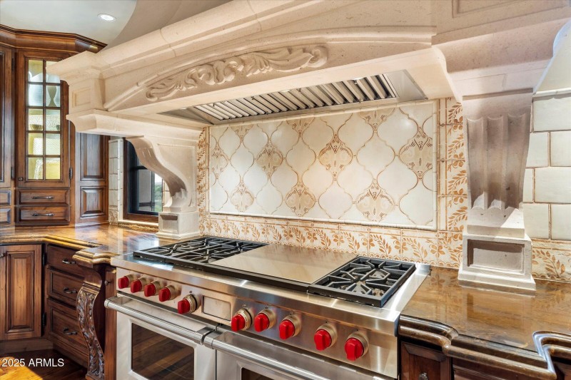 041-Kitchen