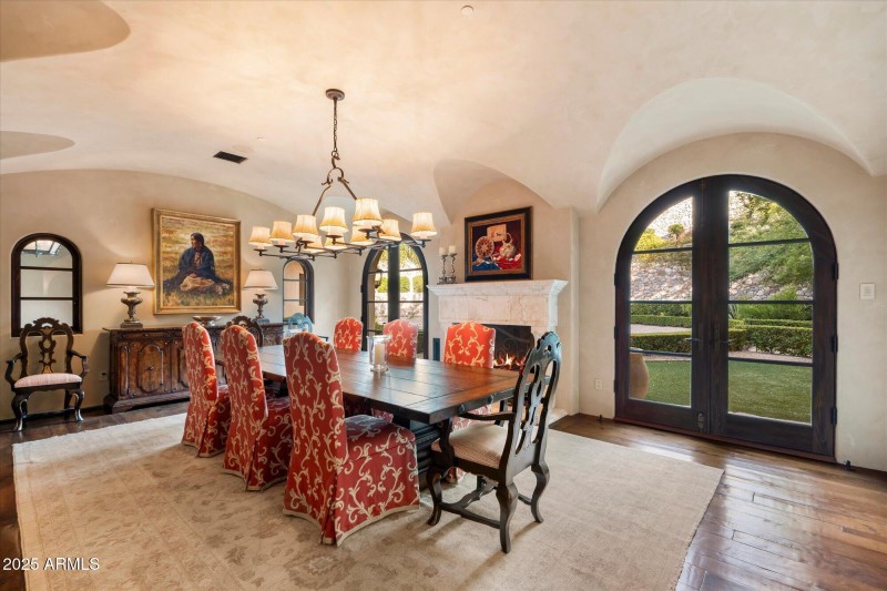 055-Dining Room