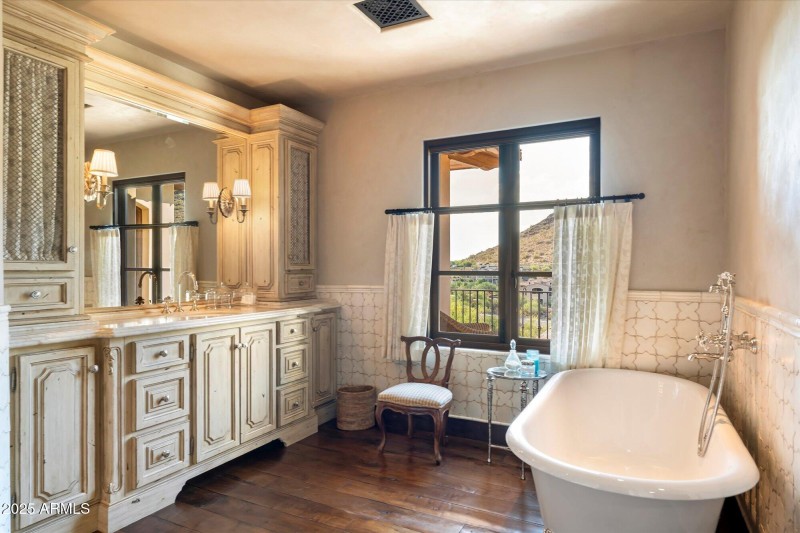 077-Bathroom