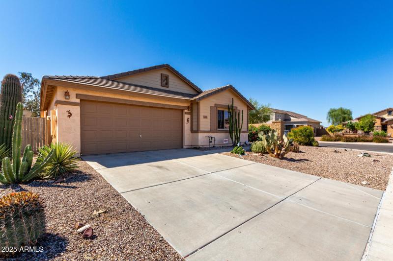 1413 E Holiday Drive