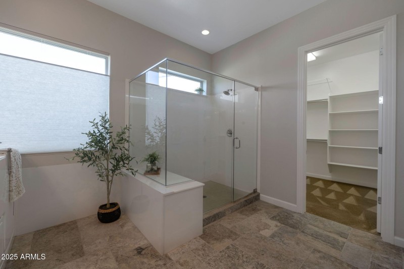 28-web-or-mls-Qp-5223