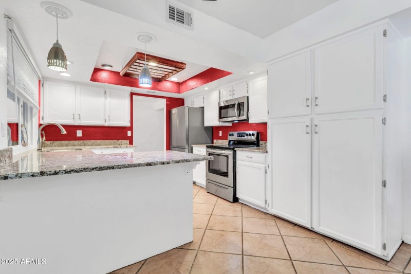 3017 E Gable Ave-18