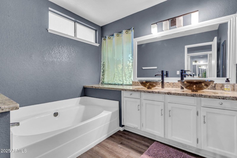 3017 E Gable Ave-23