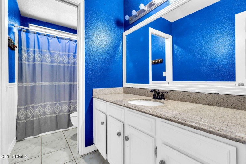 3017 E Gable Ave-31