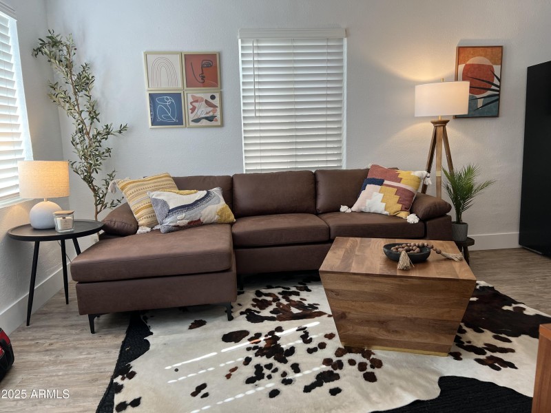 Guest House Livingroom