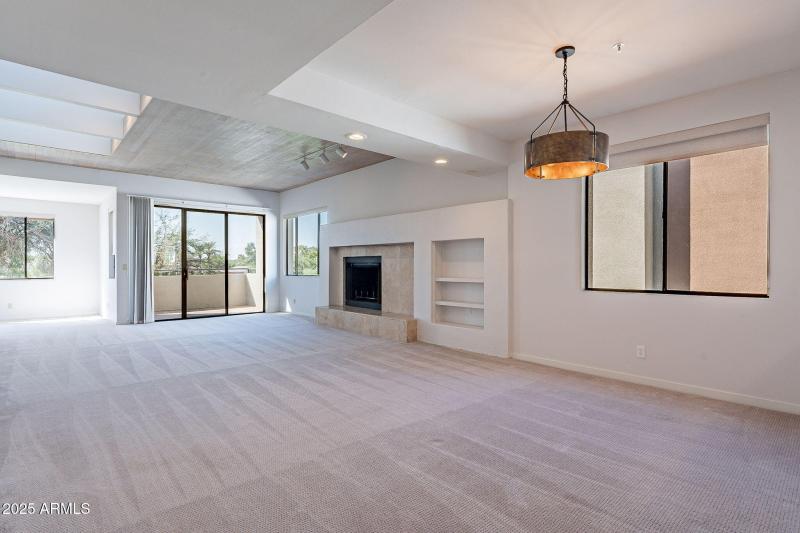 LOOK AT THIS GREATROOM