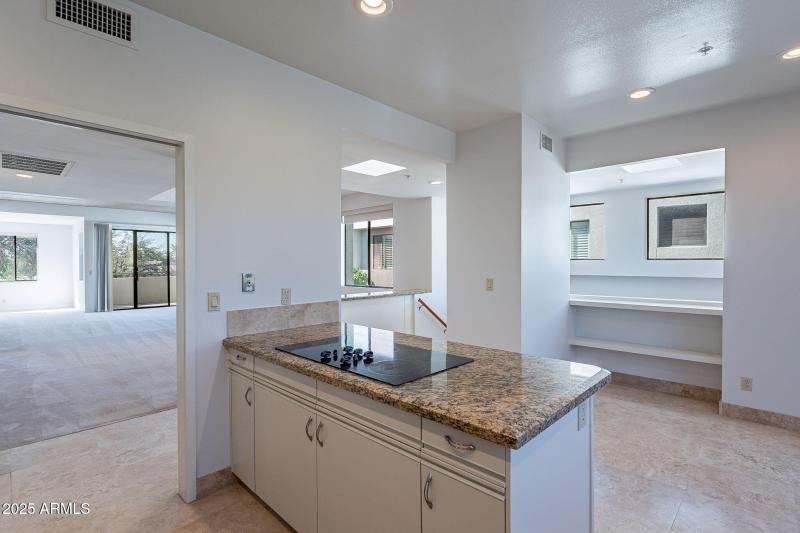 DARLING BREAKFAST NOOK