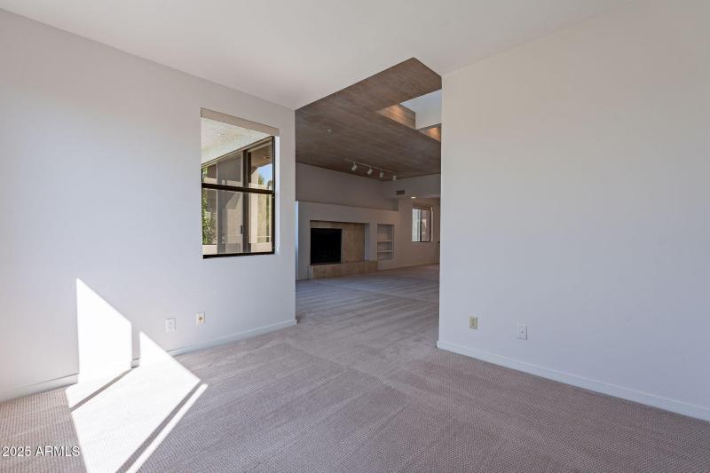 WONDERFUL DEN OR DINING AREA