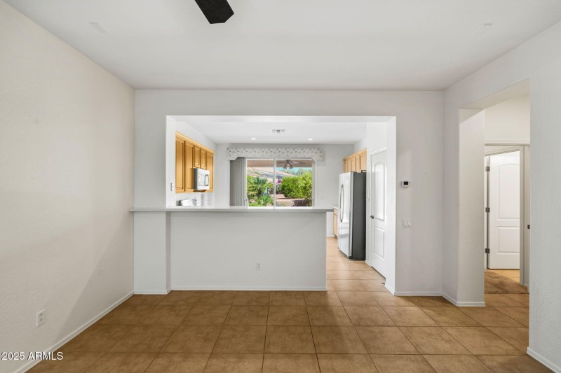 5-web-or-mls-12952 W Chapala Dr--5