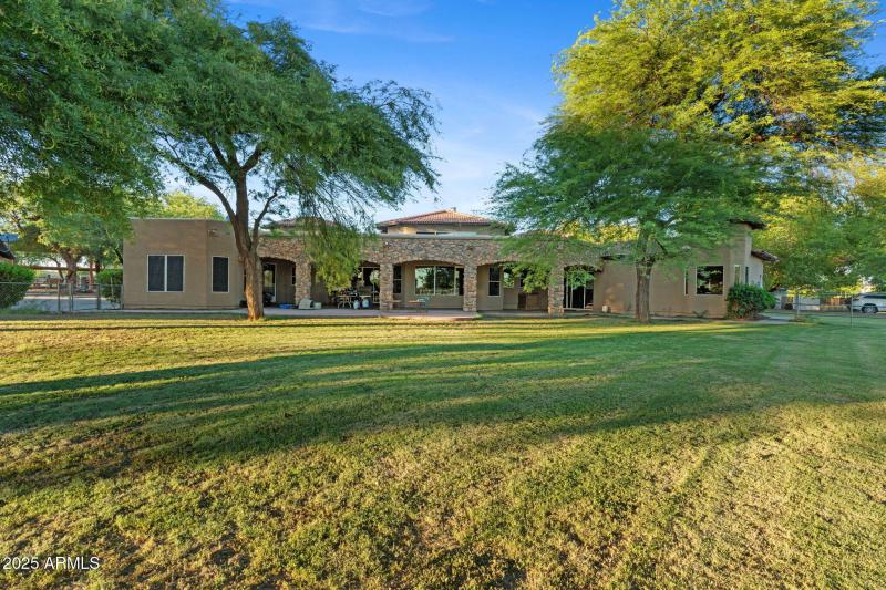 48-web-or-mls-8822-n-172nd-dr