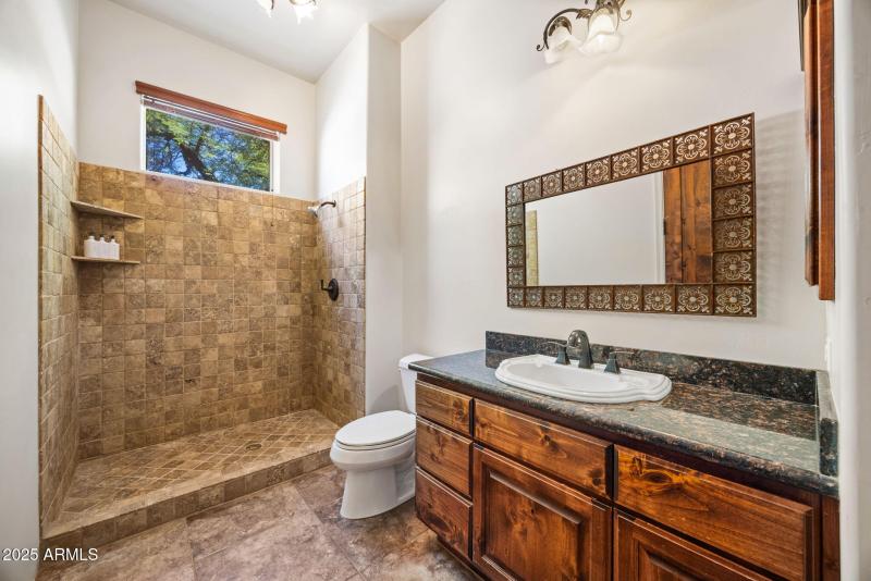 36-web-or-mls-8822-n-172nd-dr