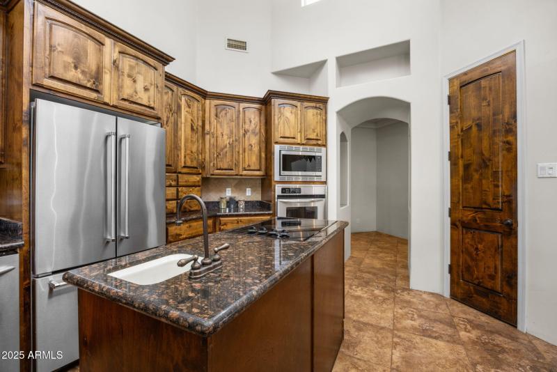 17-web-or-mls-8822-n-172nd-dr