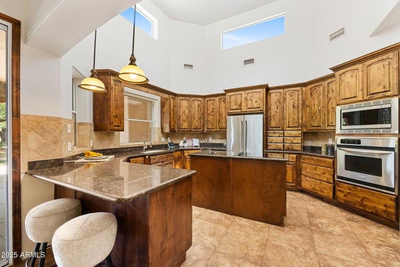 13-web-or-mls-8822-n-172nd-dr