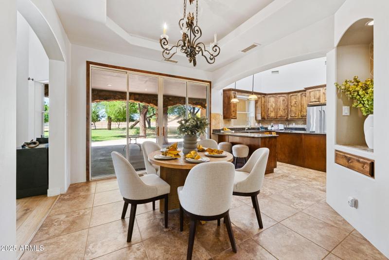 11-web-or-mls-8822-n-172nd-dr