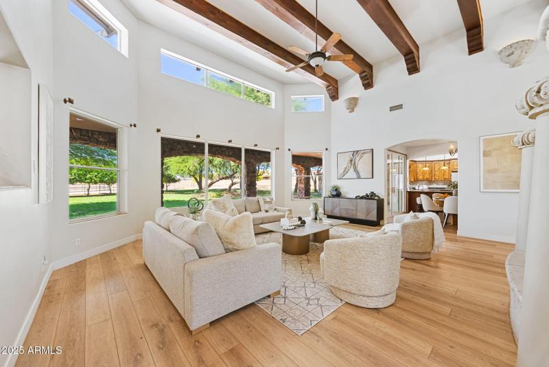 9-web-or-mls-8822-n-172nd-dr