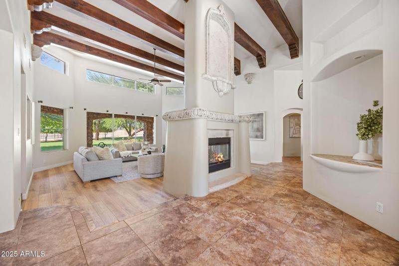 5-web-or-mls-8822-n-172nd-dr