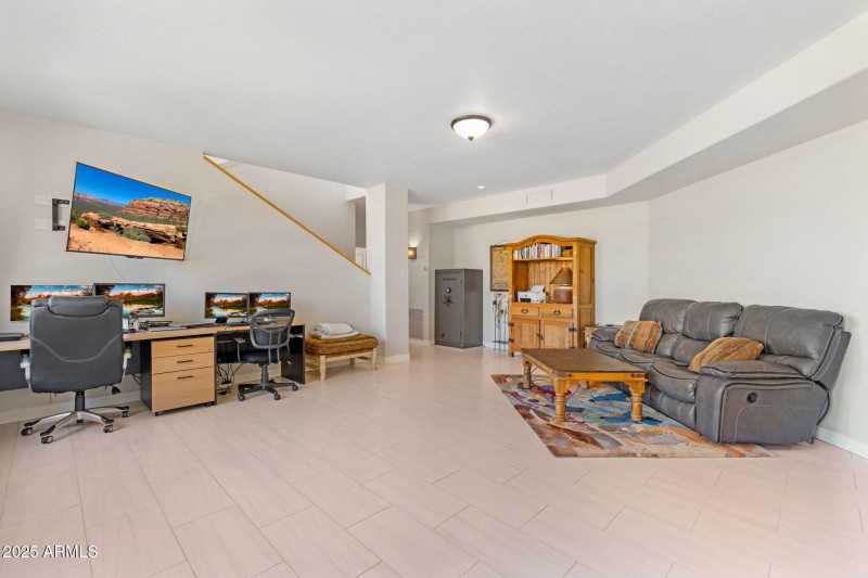 24-web-or-mls-15660-e-tepee-dr