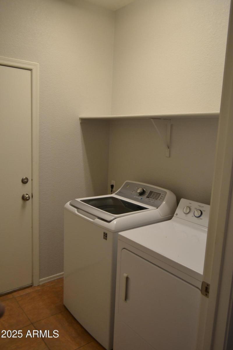 Laundry W&D Included