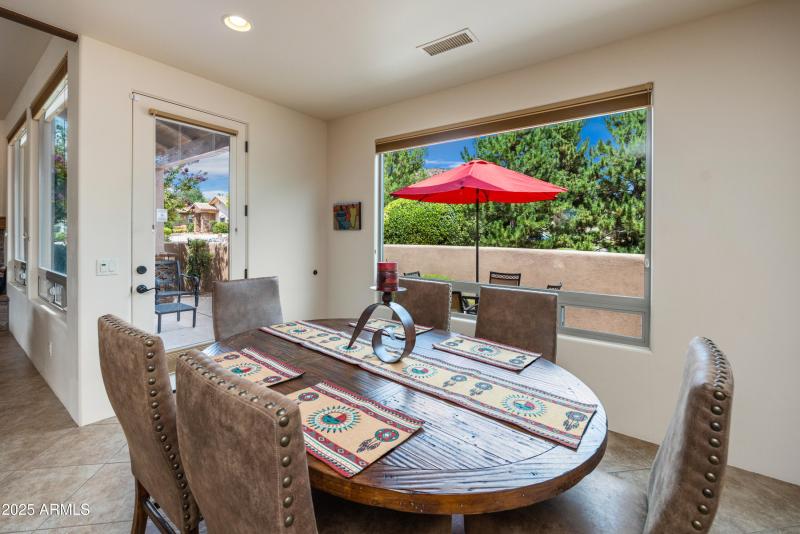 009_Dining Room
