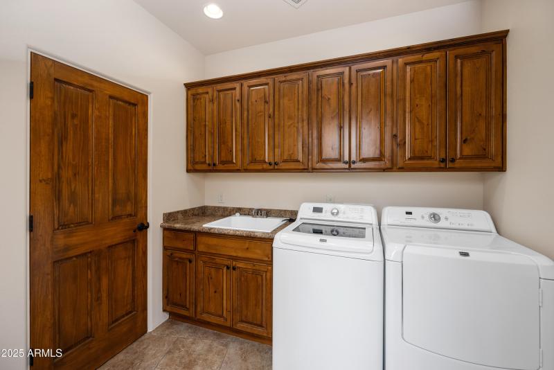 020_Laundry Room