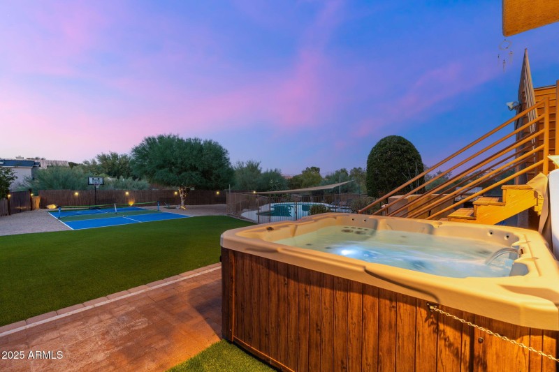 26-web-or-mls-15660-e-tepee-dr