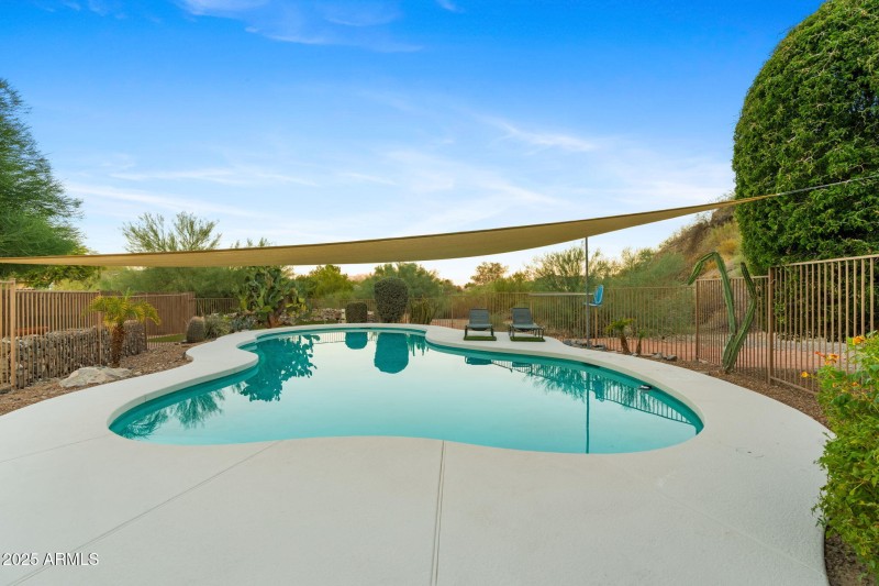 20-web-or-mls-15660-e-tepee-dr