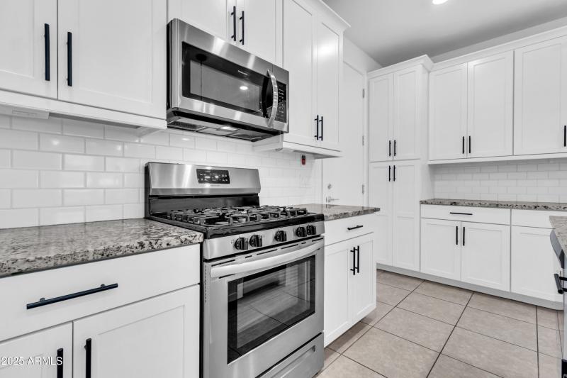 4077 S Sabrina Dr-11