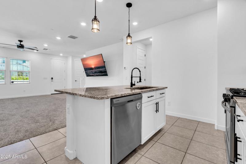 4077 S Sabrina Dr-13