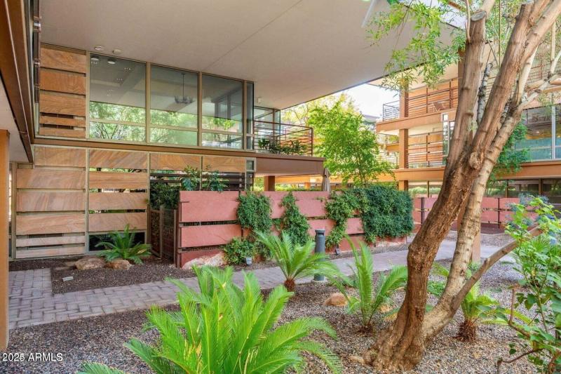 20240927234432668520000000-o