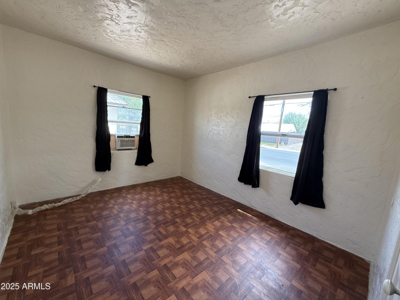 Vacant Unit 2 Bedroom
