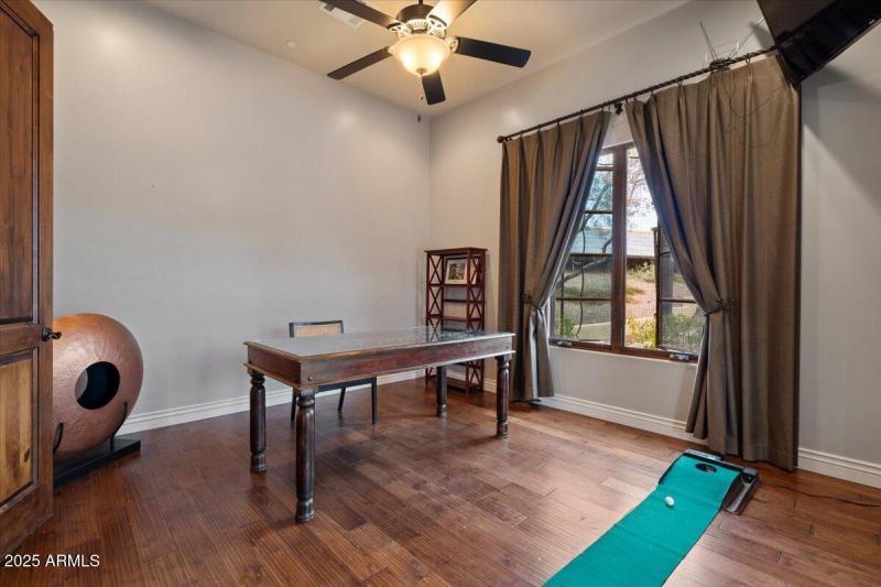 Guest House Flex Room/Office