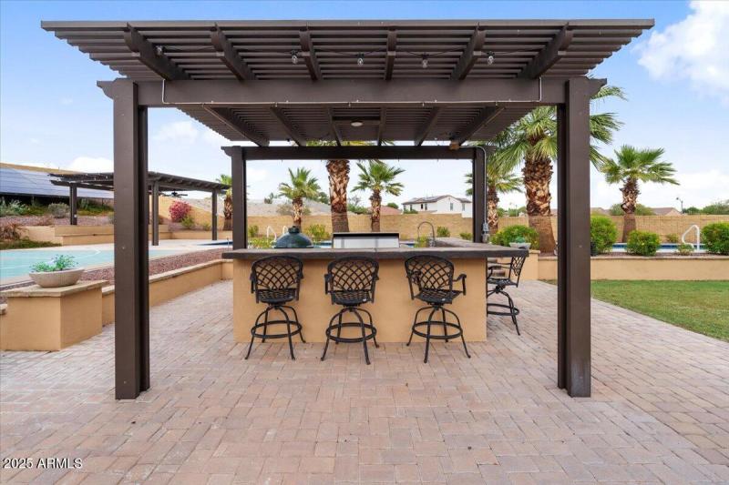 Covered Outdoor Bar & Seating